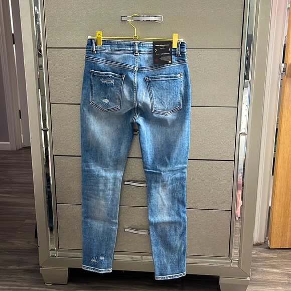 High rise jeans - Picture 2 of 2